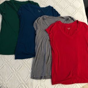 FOUR Merona Vneck T-shirt’s. Size XL.